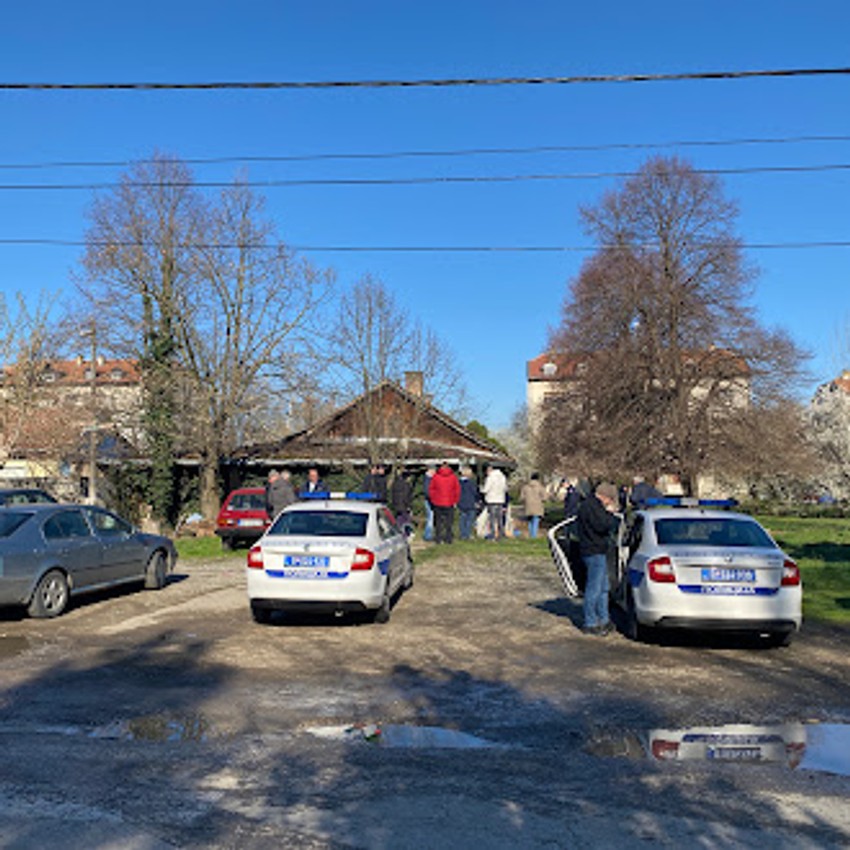 Policija na mestu požara