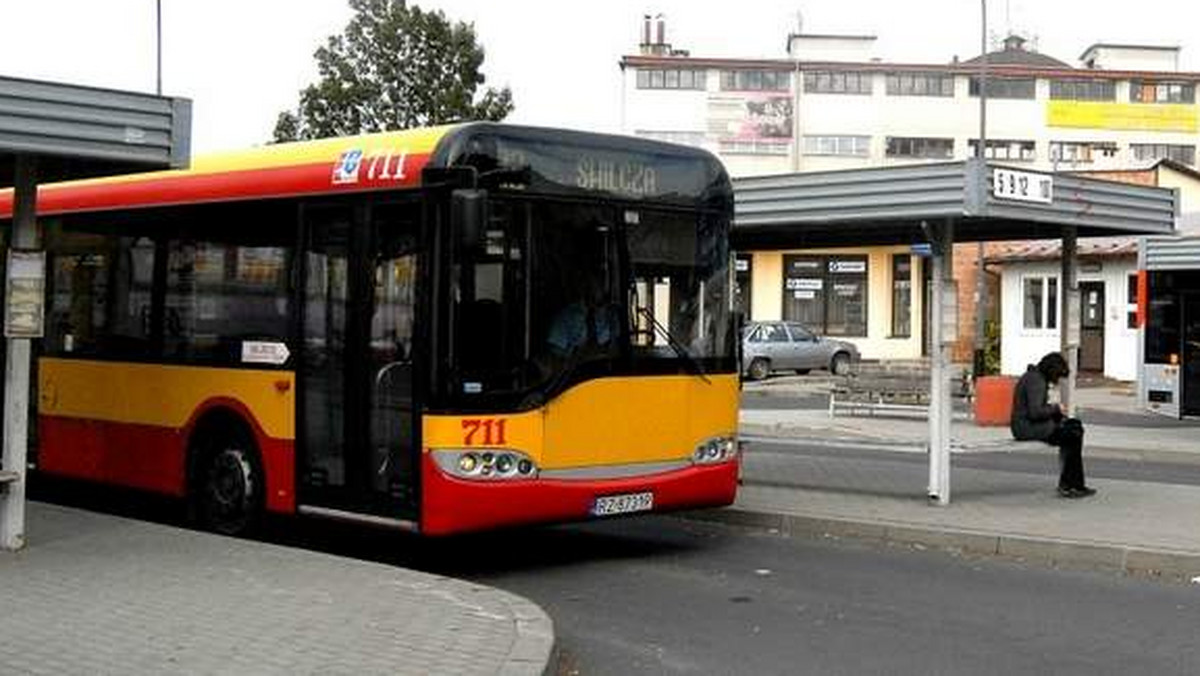 Pasażerowie MPK Rzeszów mogą już korzystać z czwartego systemu sprzedającego bilety.