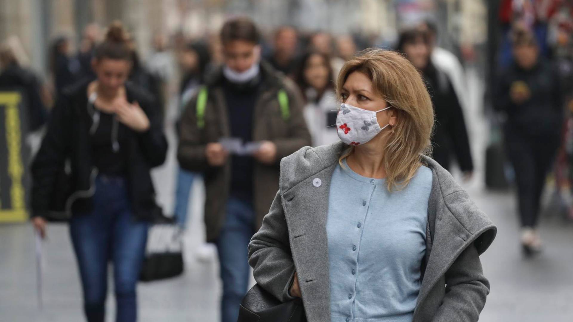 Čekajući nove zabrane dobili smo zakon o koroni: evo šta sve čeka one koji se zaraze i kolike će biti kazne