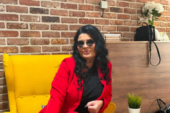 "PONOVO SAM UČILA DA HODAM" Maja Marijana šest meseci bila vezana za krevet, progovorila o zdravlju, bivšim partnerima i cenama na estradi: "Album košta 150.000 e" (VIDEO)