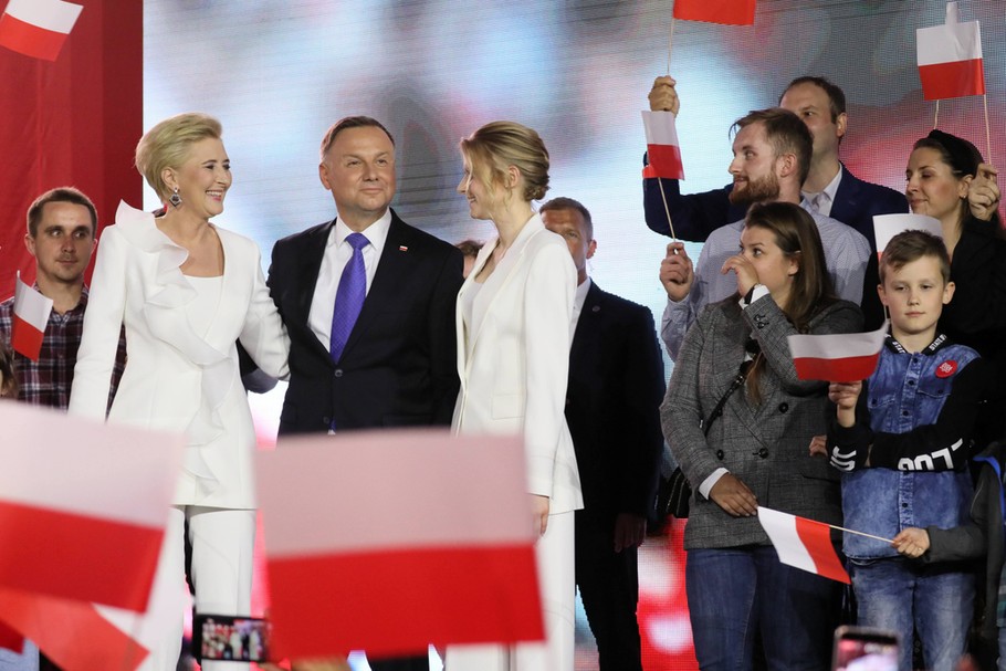 Andrzej Duda wygrał wybory prezydenckie uzyskując ok. 51,1 proc. głosów