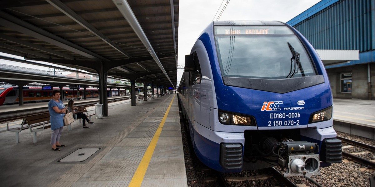 Klienci nie będą zadowoleni! PKP wstrzymało sprzedaż wakacyjnych biletów