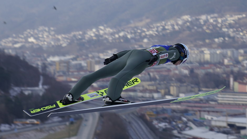 Skoki narciarskie. Na zdjęciu Kamil Stoch podczas zawodów w Innsbrucku