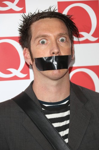 Sam Wills czyli The Boy With Tape On His Face na gali Q Awards 2013