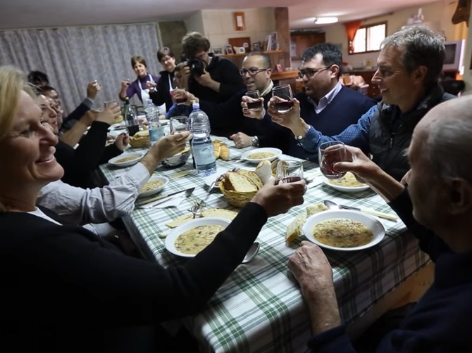 Evo šta jede najdugovečnija porodica