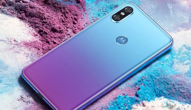 Moto P30 w kolorze aurora