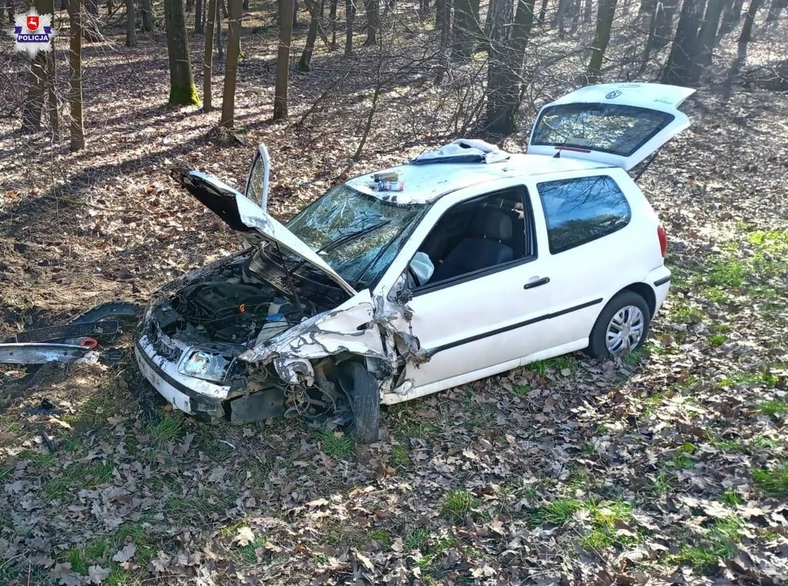 31-latek porzucił dziecko w rozbitym aucie w lesie