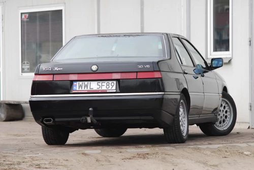 Alfa Romeo 164: Zabawka dla mechanika