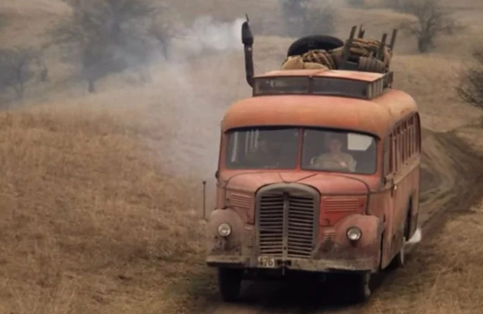Autobus iz filma "Ko to tamo peva"