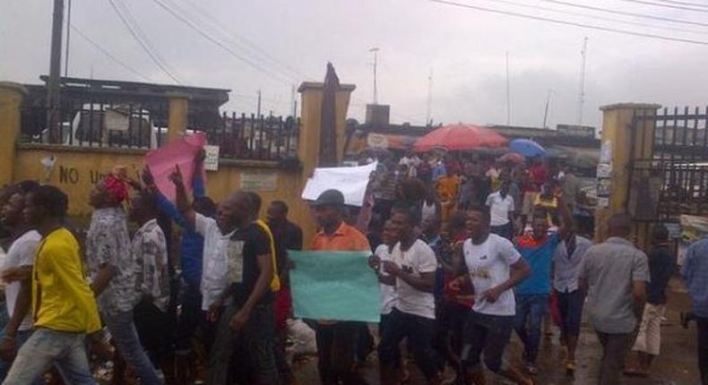 Residents protest alleged plan to relocate Boko Haram suspects to Anambra prison