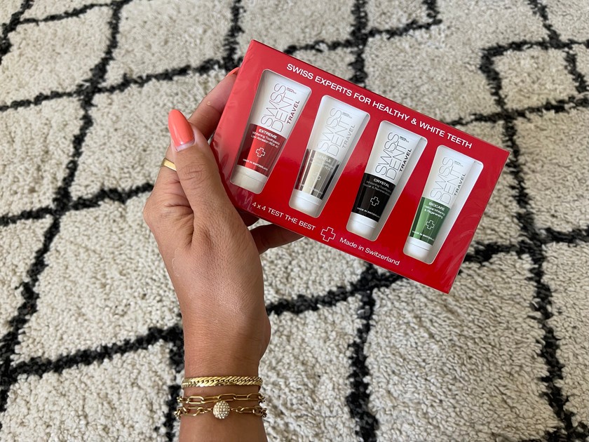 Reiseset «4x4 Test the Best» von Swissdent Cosmetics für 9.90 Franken.