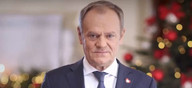 Widzowie TVP zobaczą dziś na ekranach Donalda Tuska. "I to po polsku!"