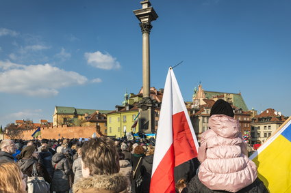 Polska gospodarka nie ucierpi mocno z powodu wojny. Może jednak oberwać rykoszetem
