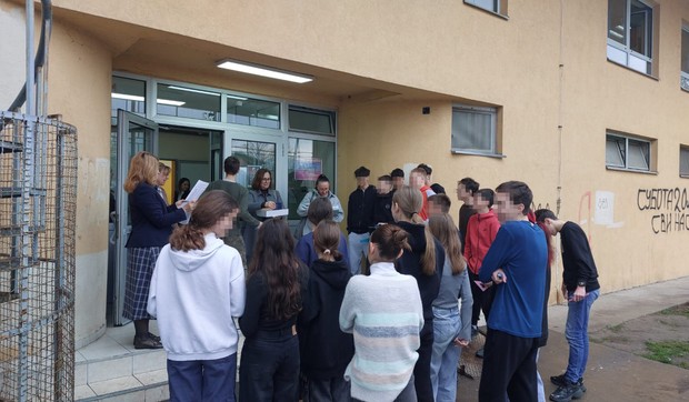 OŠ " Vuk Karadžić", Novi Sad