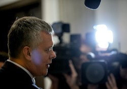 "Tak mało miejsca poświęcono temu tematowi". Siemoniak krytykuje expose Szydło