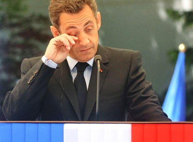 Sarkozy przemówi do... pustego krzesła