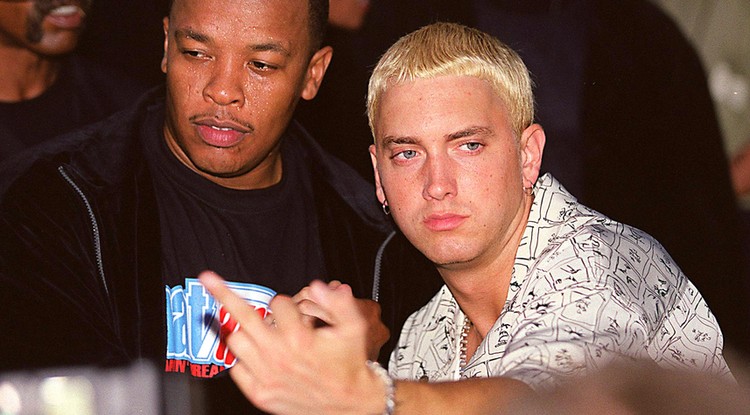 Dr. Dre és Eminem 1999-ben az MTV Music Awards-on.