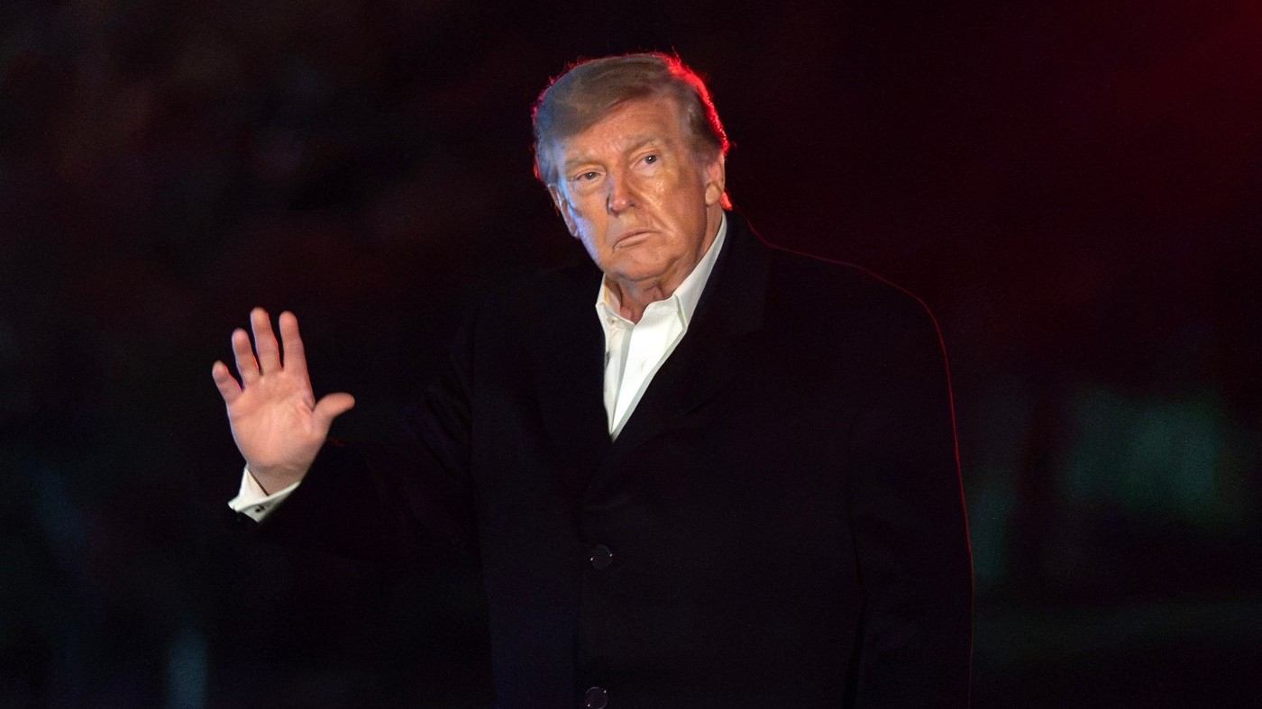 Popularitatea lui Donald Trump scade la un minim record, înaintea alegerilor de la jumătatea mandatului - sondaj
