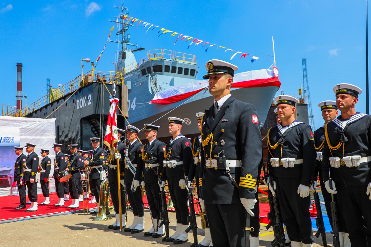  ORP Jaskółka zwodowana, ale wiosny w Marynarce Wojennej nie uczyni. Co z programem Orka?