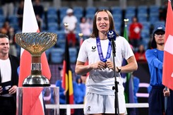 Iga Świątek zmierzyła się na korcie z mężczyznami. Polka grała o milion dolarów