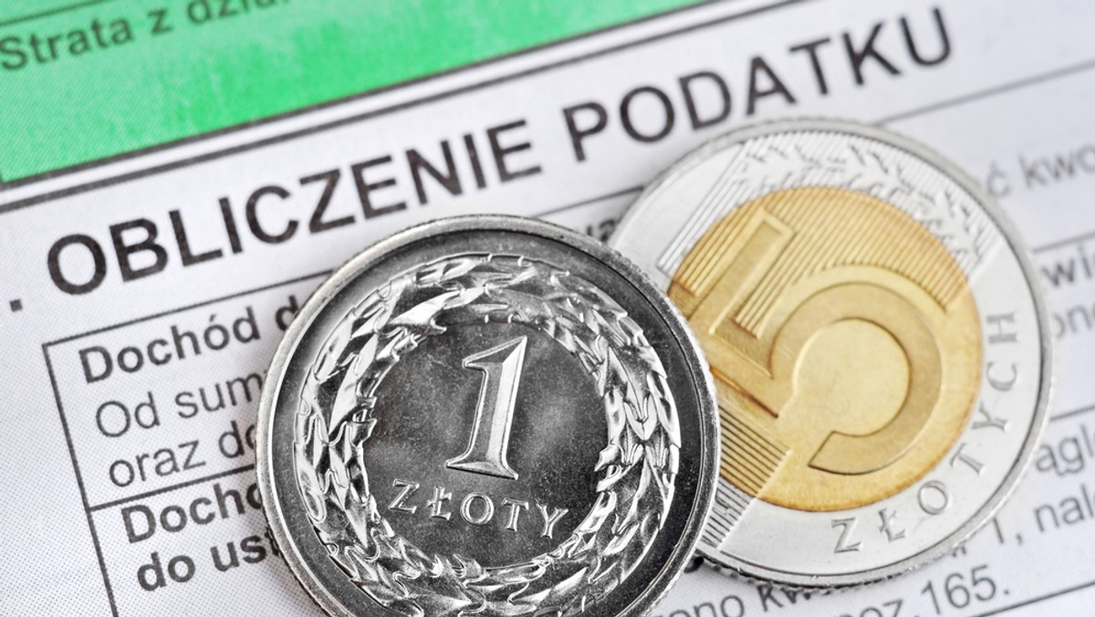 Dochody podatkowe państwa i samorządów w latach 2008–2015 spadły o 2,9 proc. PKB – poinformował wiceminister finansów Konrad Raczkowski. Ocenił, że "agresywną optymalizację podatkową" stosowały nawet spółki skarbu państwa.