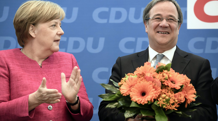 Merkel és Laschet a 2017-es tartományi választási győzelem után / Fotó: MTI  -EPA
