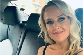 Jana je SPAVALA SA ČOVEKOM 20 GODINA STARIJIM OD NJE koji je vršnjak njenog oca i do detalja je opisala to iskustvo: "Pružio mi je što niko nije, a onda mi je priredio ŠOK ŽIVOTA"