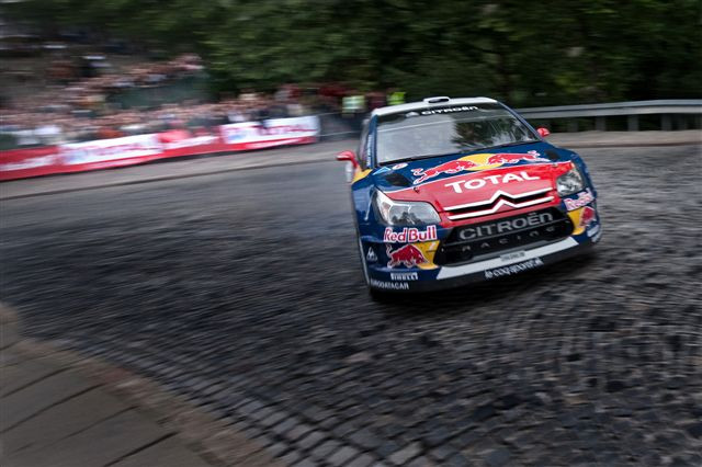 Sébastien Loeb i Dani Sordo jeździli po Karowej