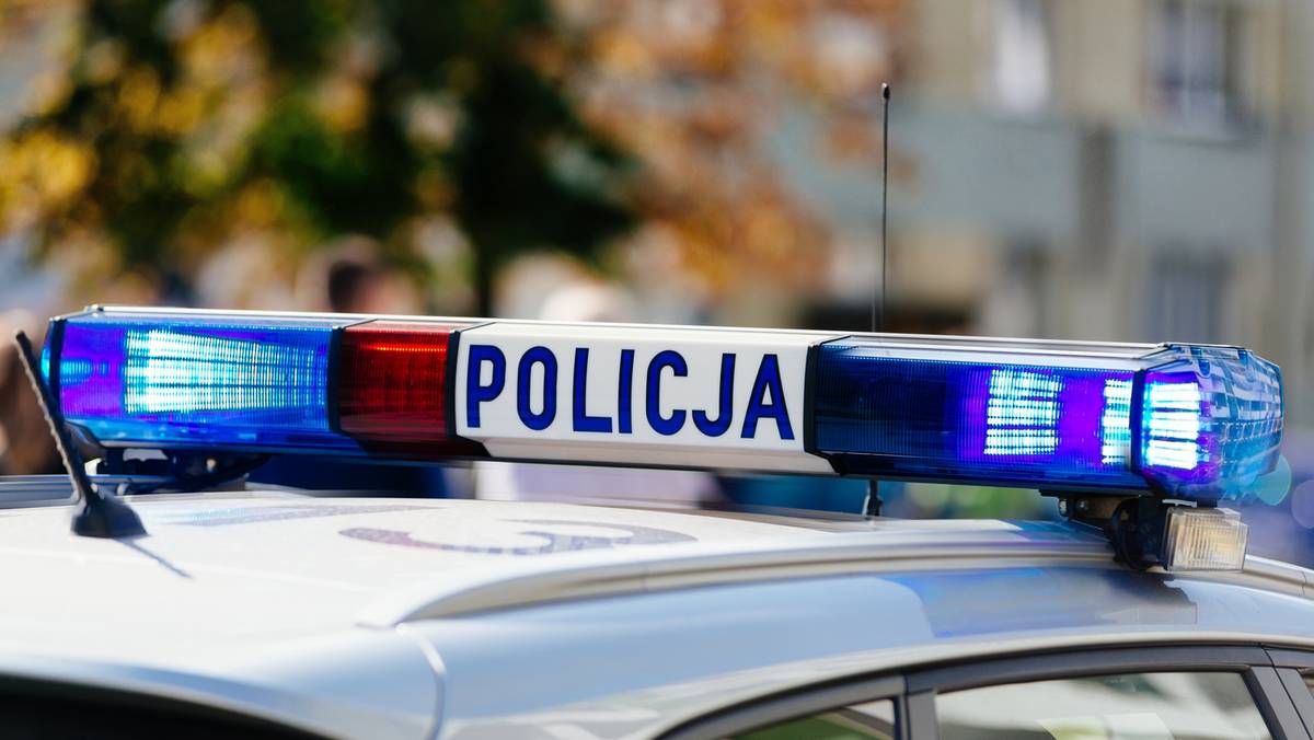 W czasie ucieczki uderzył w radiowóz. Wpadł przez coś innego