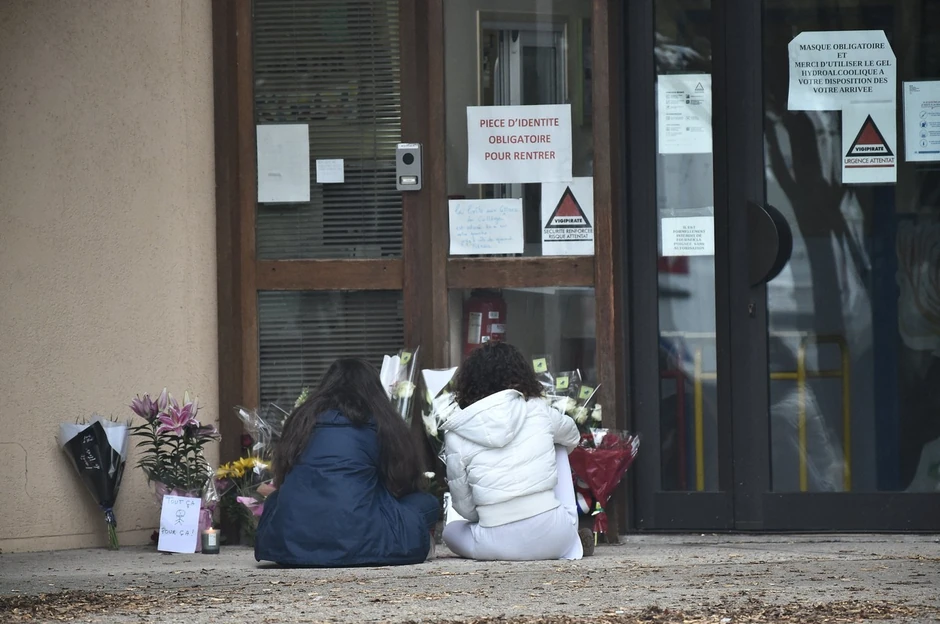 Ubistvo nastavnika u Parizu