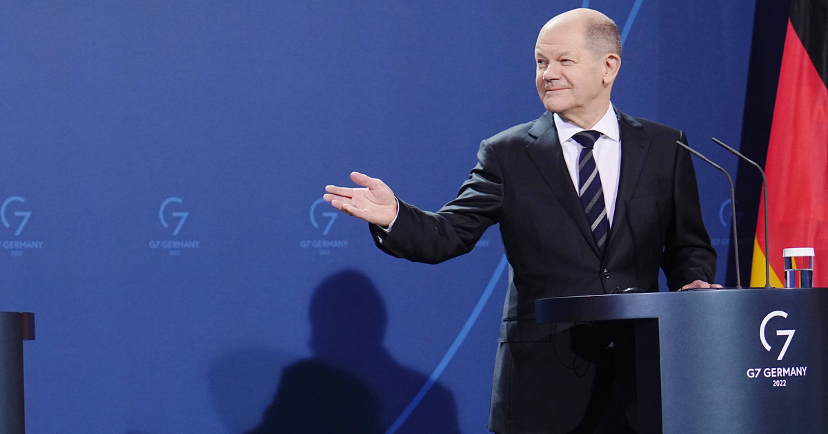 Kanclerz Niemiec Olaf Scholz jedzie do Moskwy.  Mówi o pomocy dla Ukrainy