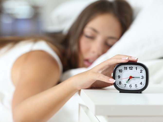 Ne odlažite alarm ujutru, remetite dnevni ritam, tvrde stručnjaci