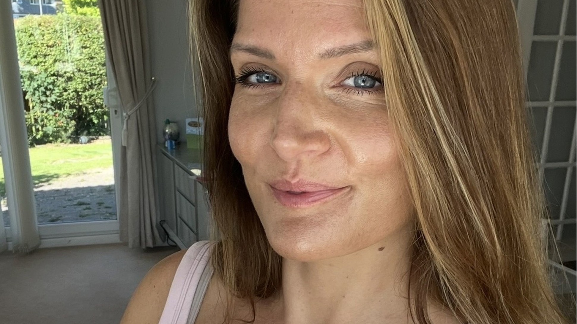 Claire podstúpila už viac ako tucet náročných cyklov chemoterapie a rádioterapie.