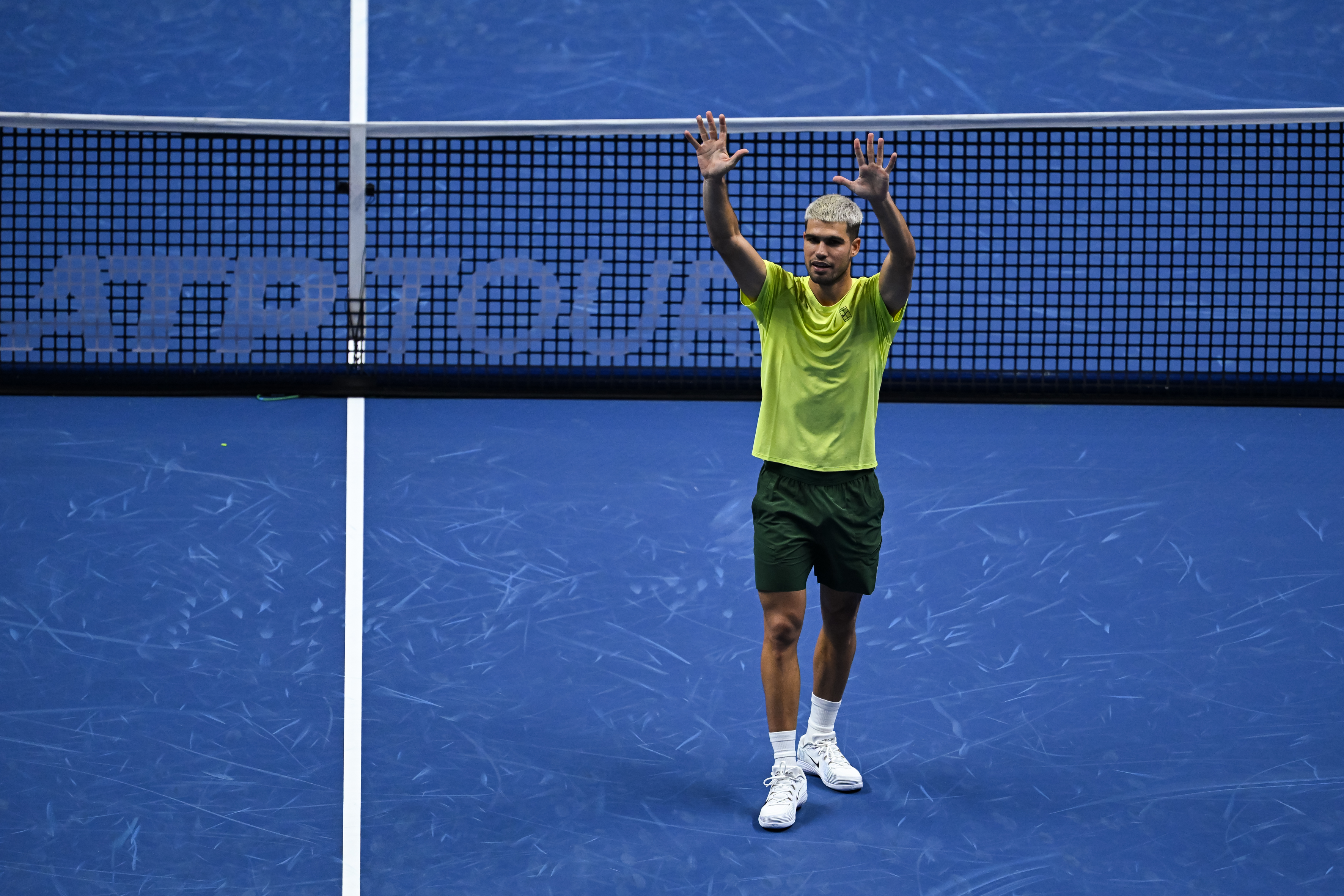 Carlos Alcaraz bat de Minaur 7-6, 6-2 et se rapproche du numéro un mondial