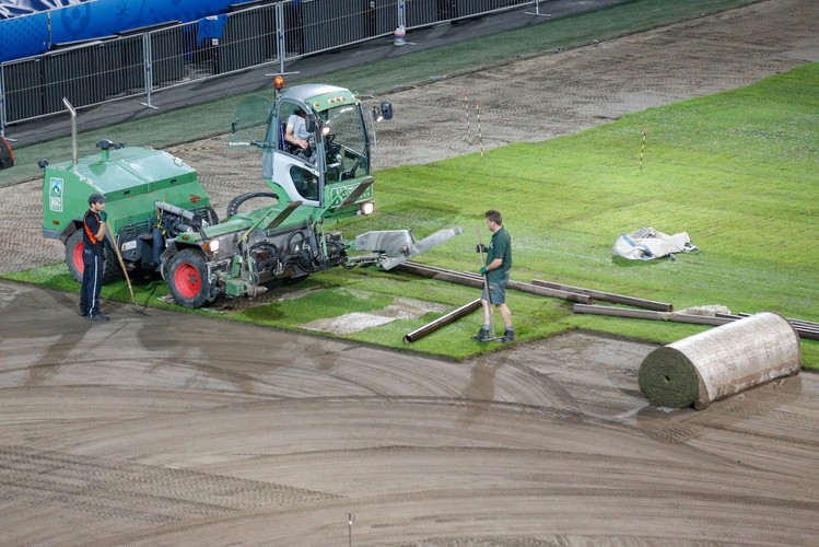 Murawa na stadionie w Lille wymieniona. W niedzielę zagrają na niej Niemcy ze Słowakami