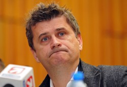 Palikot do Millera: Leszku, odsuńmy od władzy POPIS