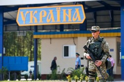 Decyzja PE dotycząca kandydatury Ukrainy do UE jest symboliczna? "Kijów potrzebuje broni"