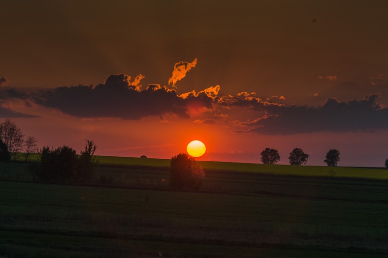 Lotnisko o zachodzie słońca