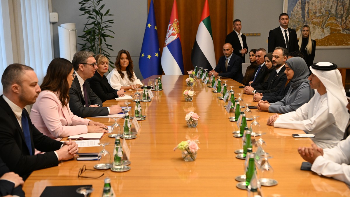 Vučić se sastao sa ministarkom za klimatske promene i životnu sredinu UAE