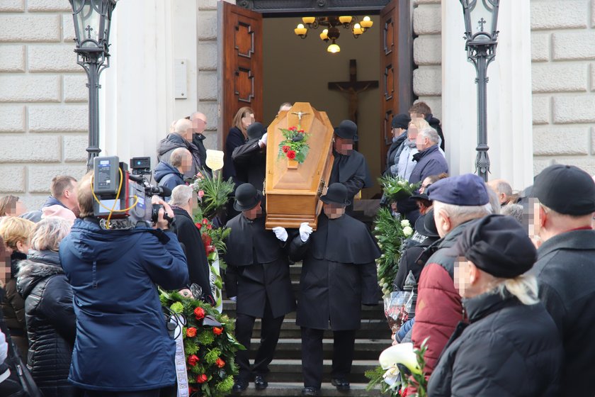 Pogrzeb Cezarego Mocka z "Sanatorium miłości"