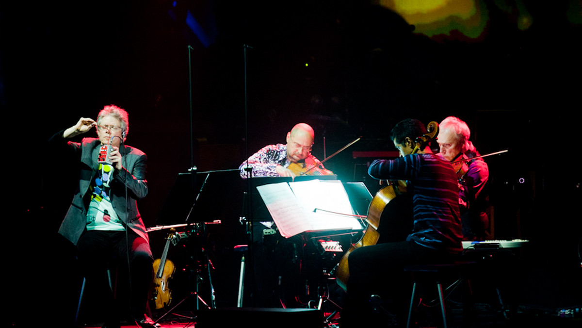 Grupa Kronos Quartet, która w tym roku obchodzi czterdziestolecie swojej działalności, wystąpi 15 maja na Festiwalu KODY w Lublinie.