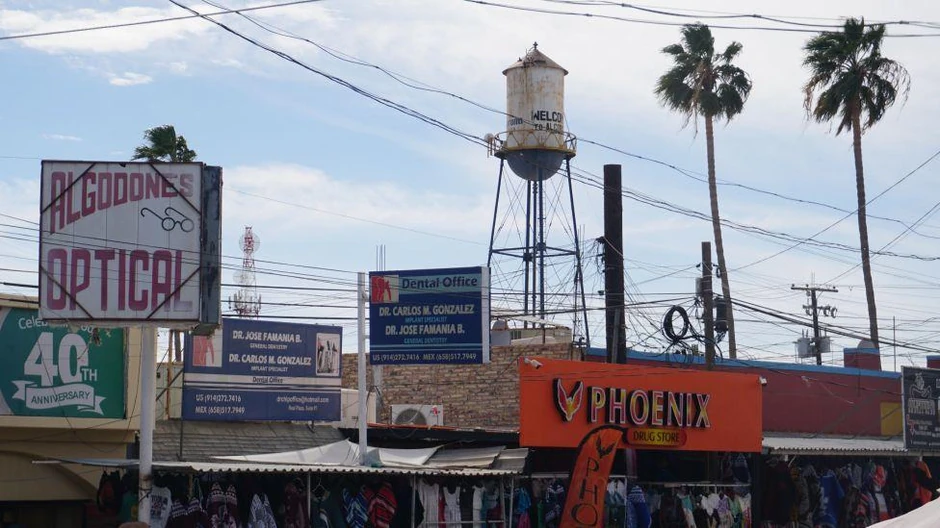 Turisti dolaze kod zubara, ali i da kupe lekove i naočare | Foto: BBC