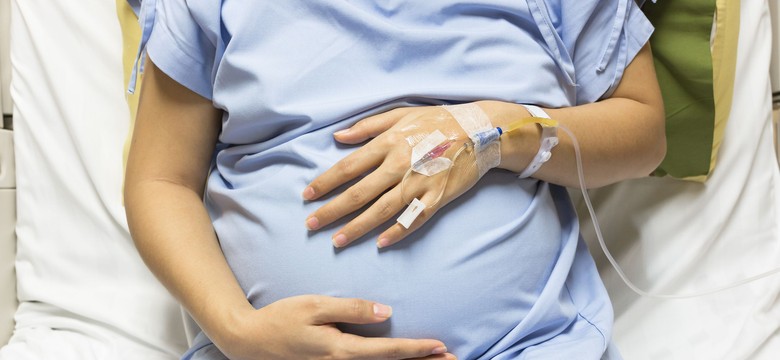 Jak nie przegapić raka w ciąży? Objawy bywają mylące