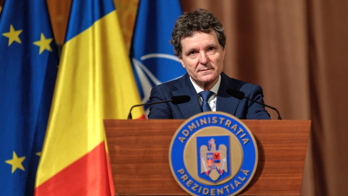 Imagine Stire Reacția lui Nicușor Dan după ce DIICOT și SRI au destructurat o rețea de sabotaj coordonată de Rusia după incendiul de lângă fabrica de arme Carfil din Brașov | 2review.ro