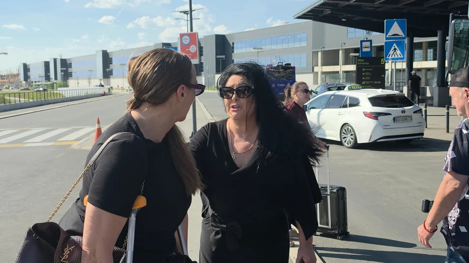Dragana i Goga na aerodromu