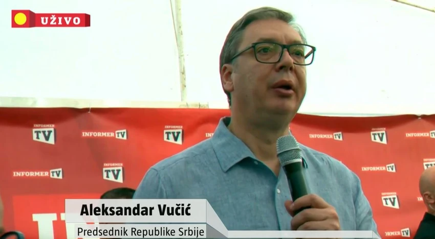 Vučić na narodnom veselju 