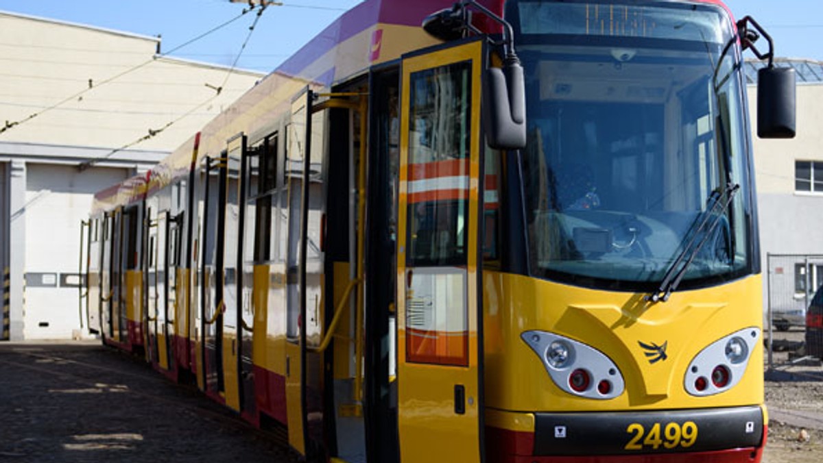 Już za kilka rozpocznie się przebudowa przystanków tramwajowych na alei Kościuszki w Łodzi. To konieczne, bo okazało się, że tramwaje, których w godzinach szczytu po ulicy jeździ bardzo dużo, nie mieszczą się na przystankach.