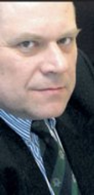 Jakie zasady umów podatkowych dotyczą studentów i praktykantów