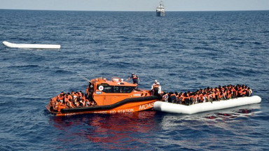 Włochy: uratowano 1300 migrantów na Morzu Śródziemnym