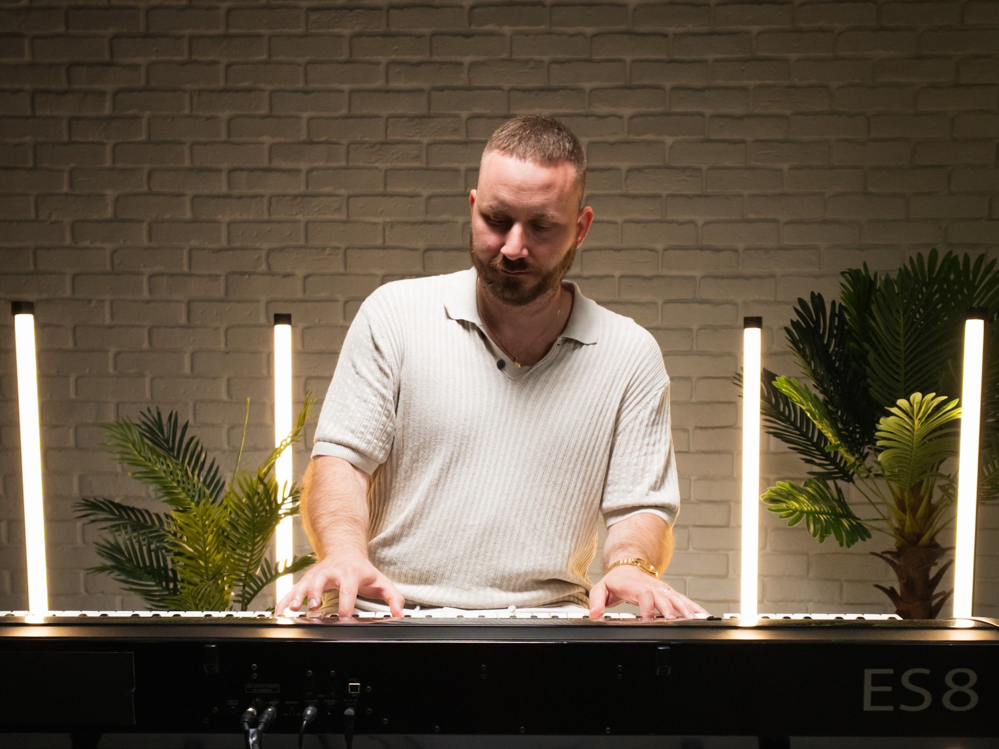 Hudobný skladateľ a klavirista Martin Kráľ.